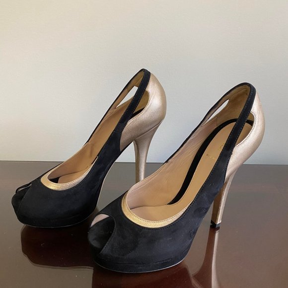 Fendi Black and Gold Heels - Picture 3 of 5